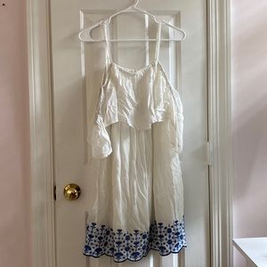 White Sleeveless Dress